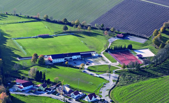 TSV Velden Luftbild - Foto: Klaus Leidorf, www.leidorf.de