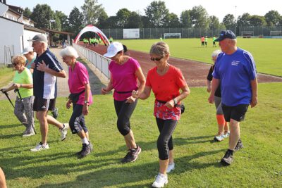 Walking Gruppe beim 7 Kilometer-Abschluss